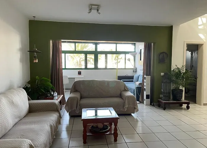 Harmony House Apartment *